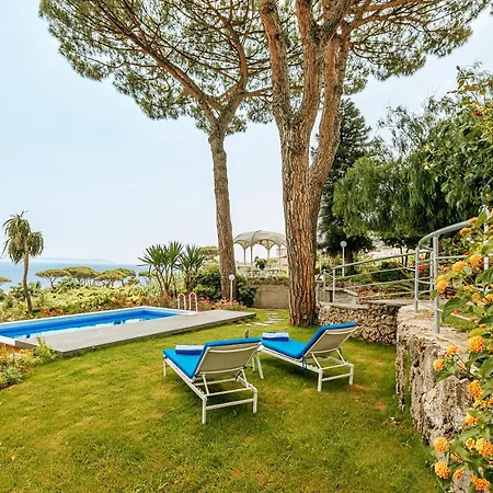 Livia Guest house *