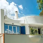 Livia Гостевой дом 4*