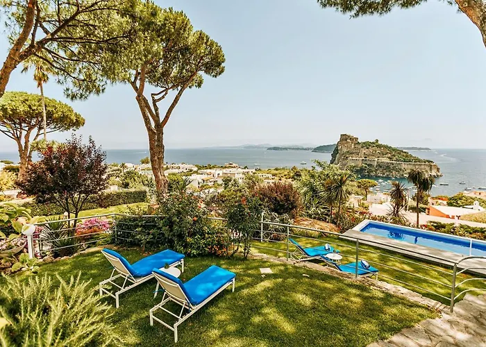 Livia 4*